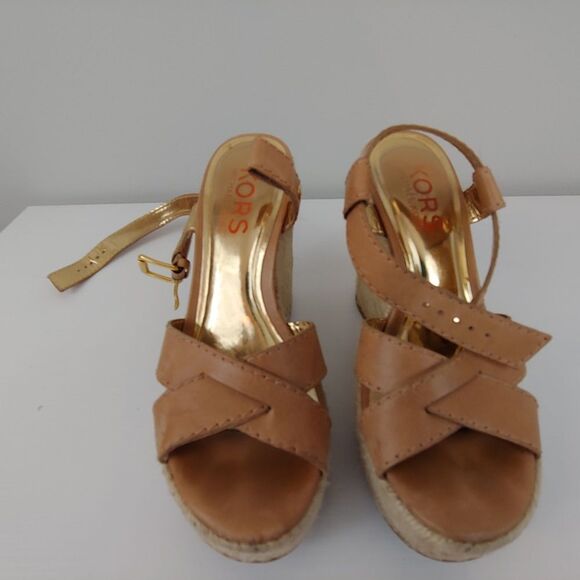 Womens 6 Michael Kors sandal wedge light brown - Picture 2 of 4
